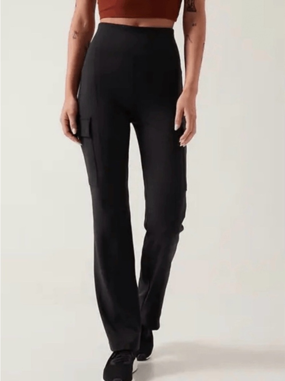 Athleta Delancey Straight Cargo Pants in classic black, size Medium.